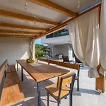 Tiki Villa